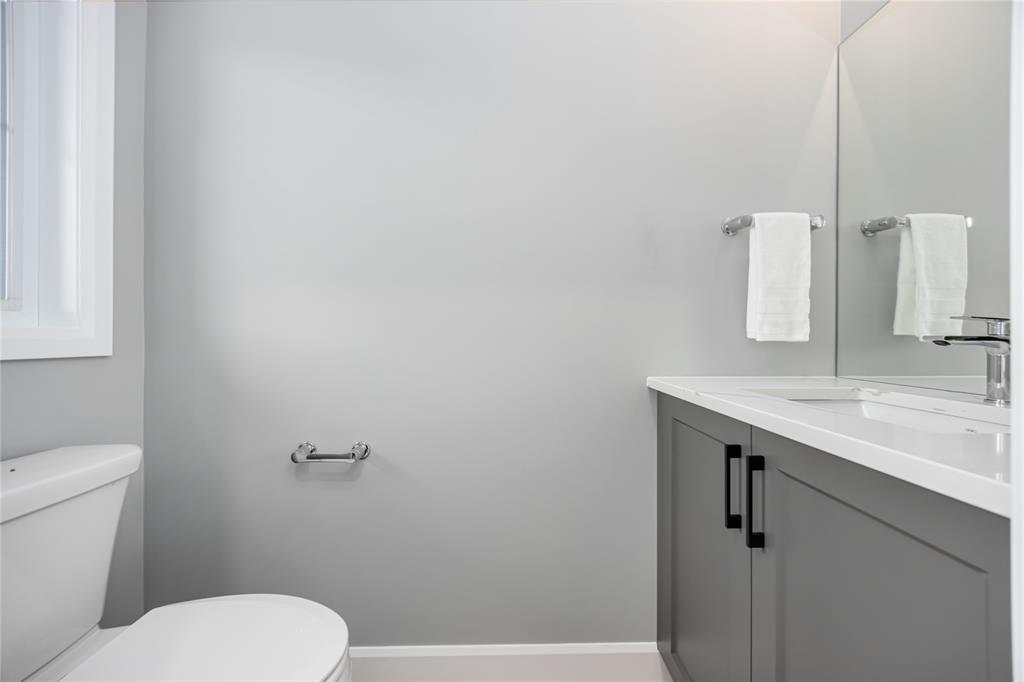 668 KETTER Way, Plympton-Wyoming, Ontario, Canada