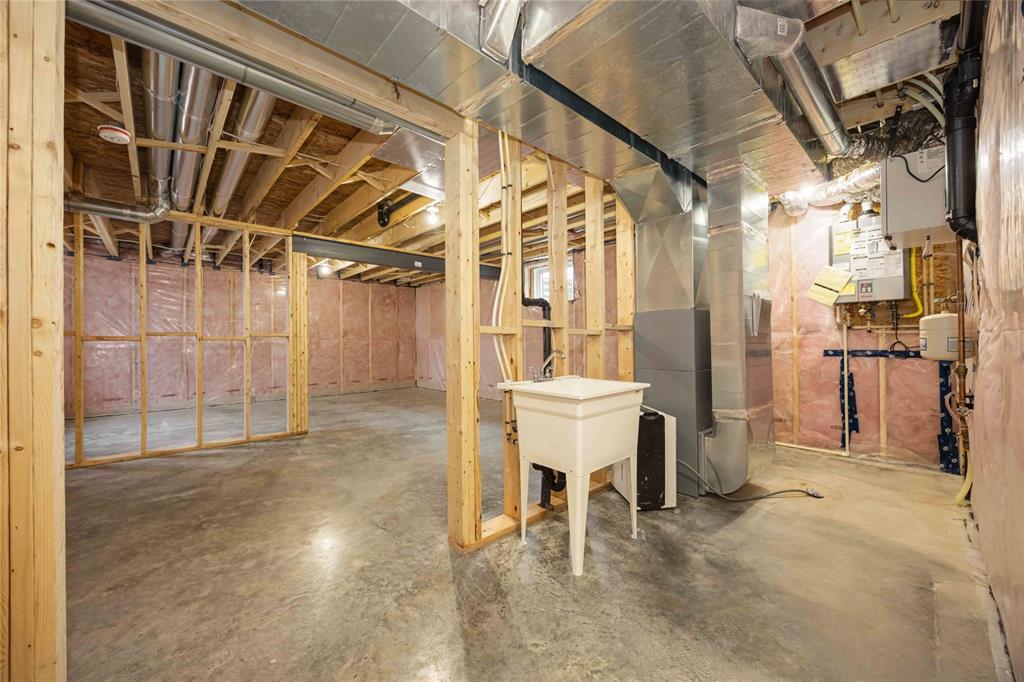 668 KETTER Way, Plympton-Wyoming, Ontario, Canada
