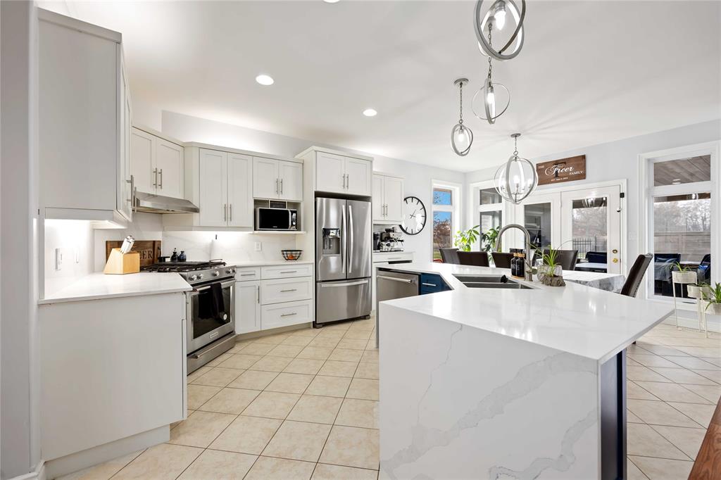 4294 GARDEN Crescent, Petrolia, Ontario, Canada photo 10