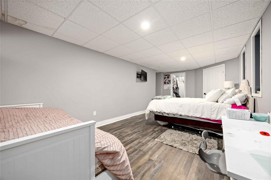 4294 GARDEN Crescent, Petrolia, Ontario, Canada photo 25