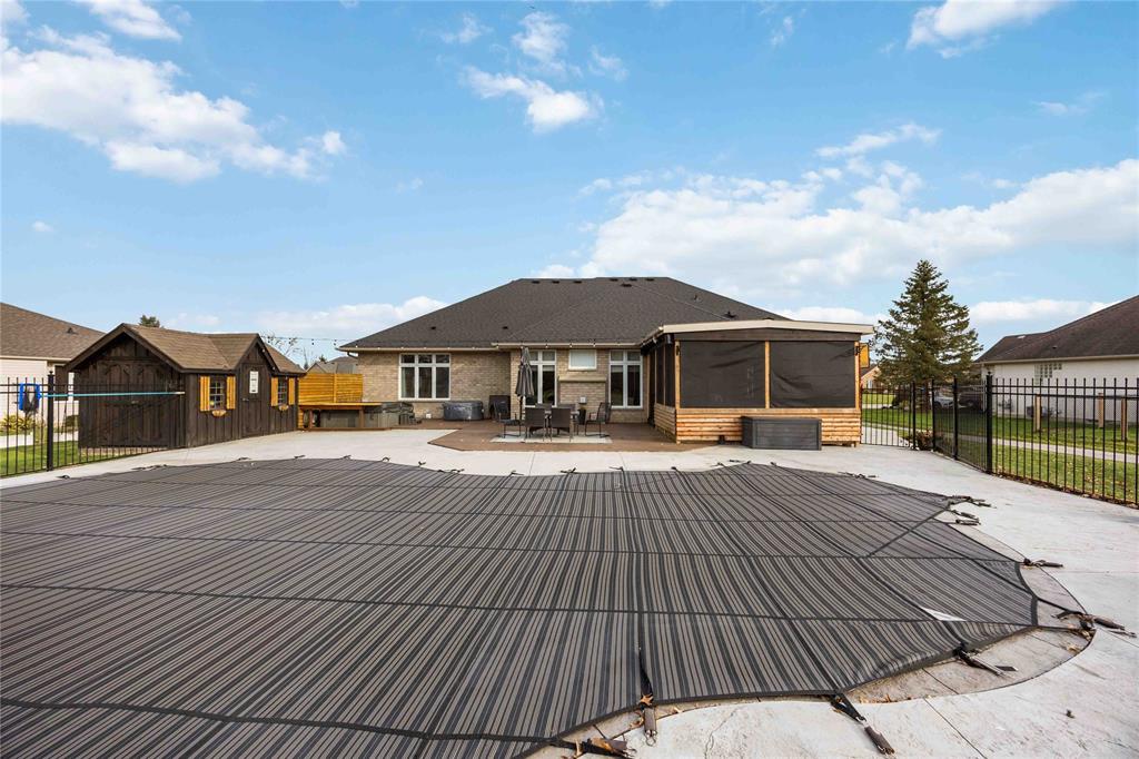 4294 GARDEN Crescent, Petrolia, Ontario, Canada photo 31
