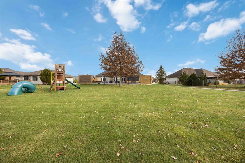 4294 GARDEN Crescent, Petrolia, Ontario, Canada photo 32