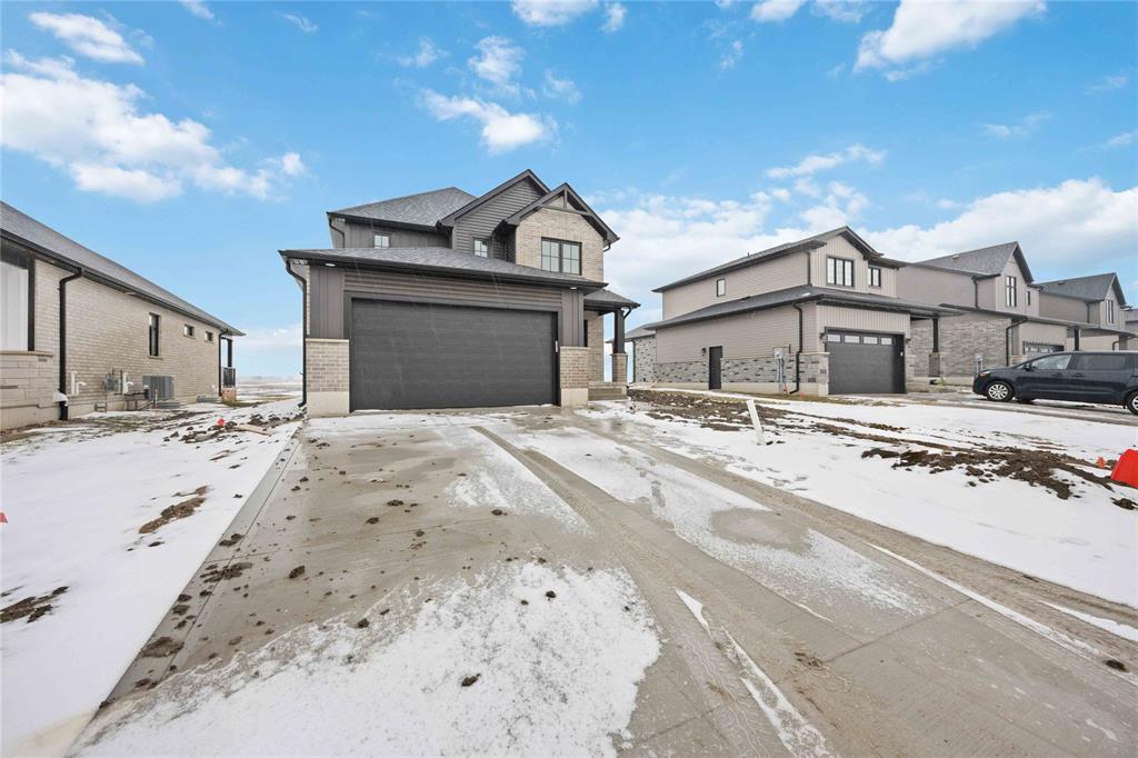 640 KETTER Way, Plympton-Wyoming, Ontario, Canada photo 2