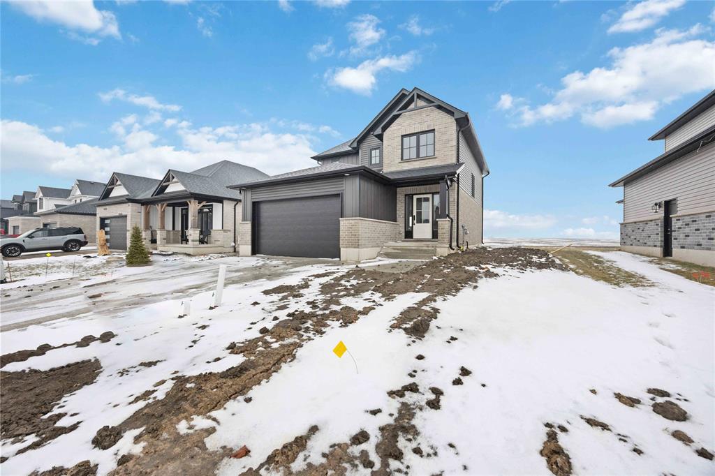 640 KETTER Way, Plympton-Wyoming, Ontario, Canada photo 3