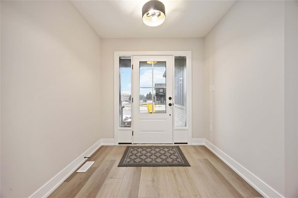 640 KETTER Way, Plympton-Wyoming, Ontario, Canada photo 4