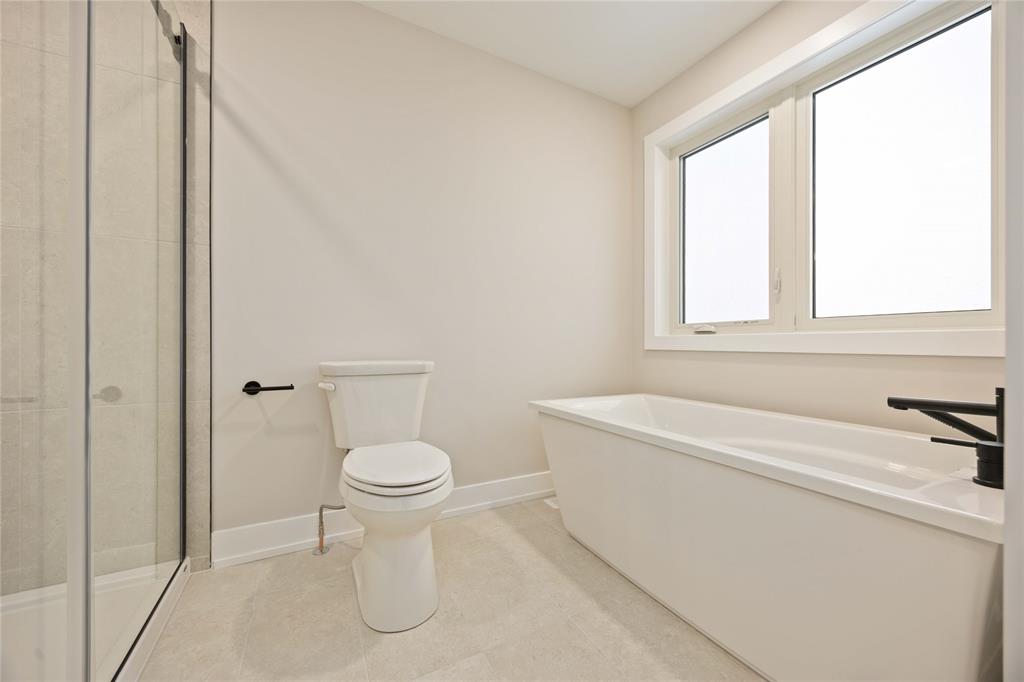 640 KETTER Way, Plympton-Wyoming, Ontario, Canada photo 22