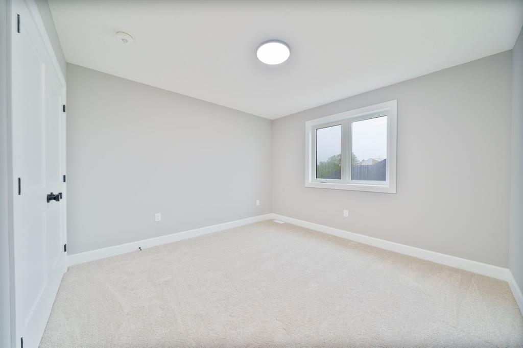 638 KETTER Way, Plympton-Wyoming, Ontario, Canada photo 15