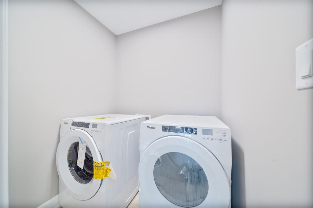 638 KETTER Way, Plympton-Wyoming, Ontario, Canada photo 19