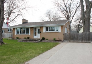 1119 MURPHY RD, Sarnia, Ontario, Canada