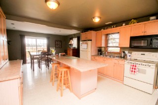 5773 WANSTEAD RD, Plympton-Wyoming, Ontario, Canada photo 18