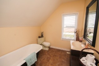5773 WANSTEAD RD, Plympton-Wyoming, Ontario, Canada photo 7