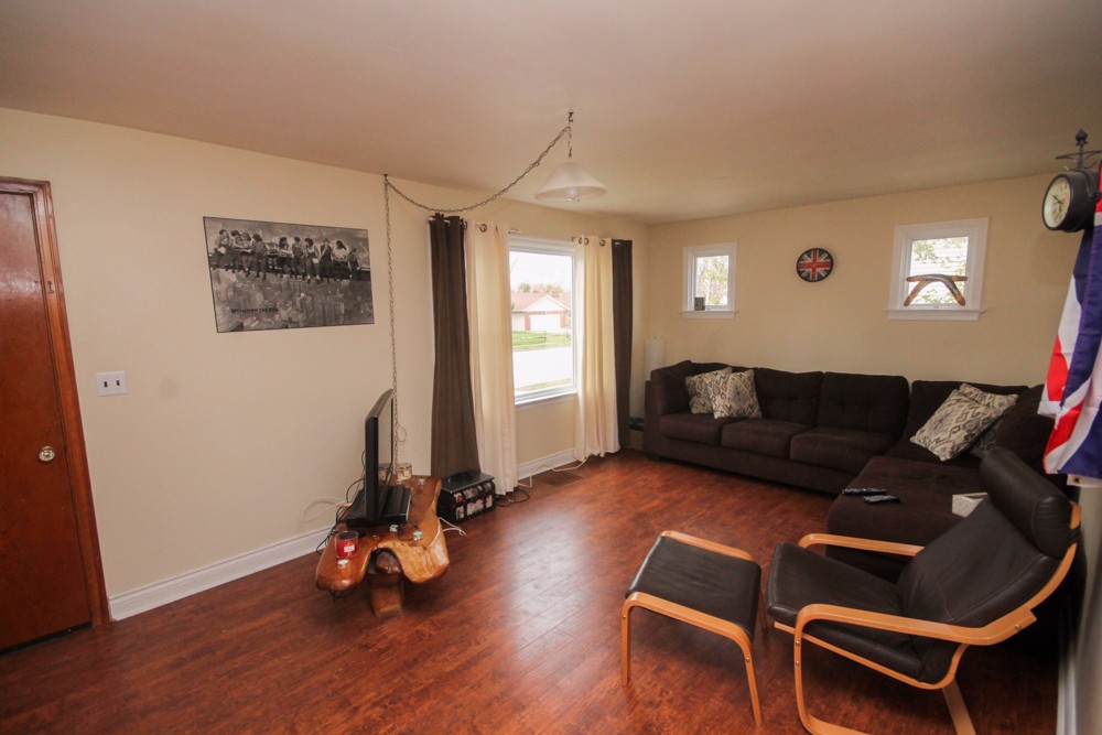 754 MURPHY RD, Sarnia, Ontario, Canada photo 14