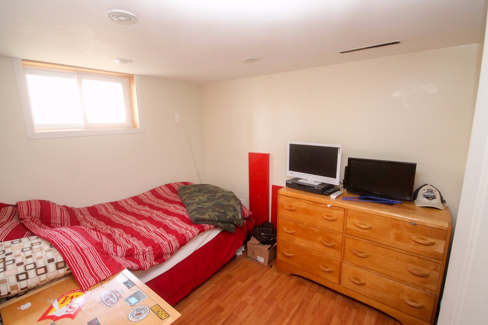 754 MURPHY RD, Sarnia, Ontario, Canada photo 4