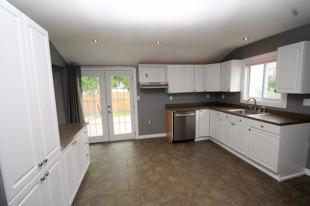 169 BRIGHT ST, Sarnia, Ontario, Canada photo 9