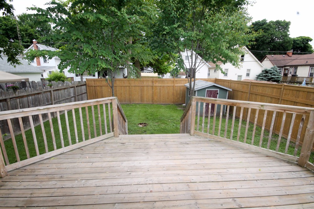 169 BRIGHT ST, Sarnia, Ontario, Canada photo 2