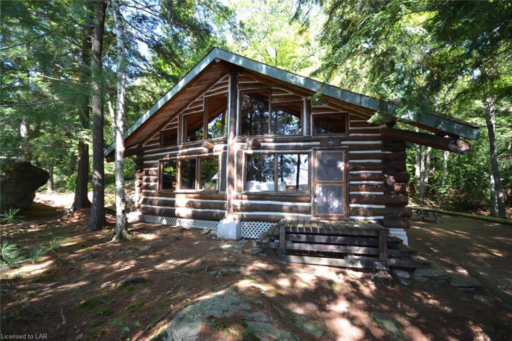 11008 Hunter Island, Haliburton Ontario, Canada