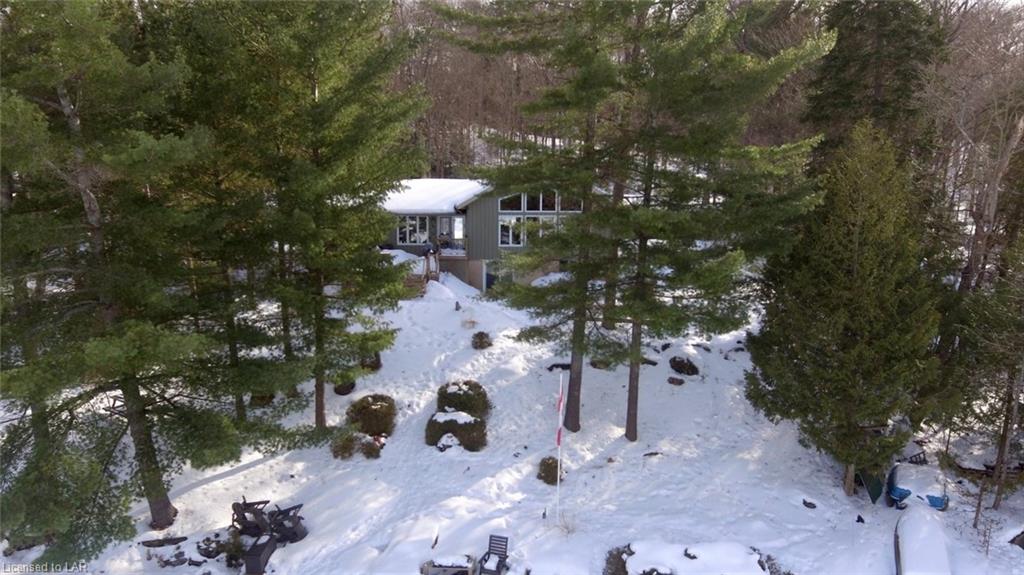 2685 KASHAGAWIGAMOG LAKE Road, Haliburton Ontario, Canada