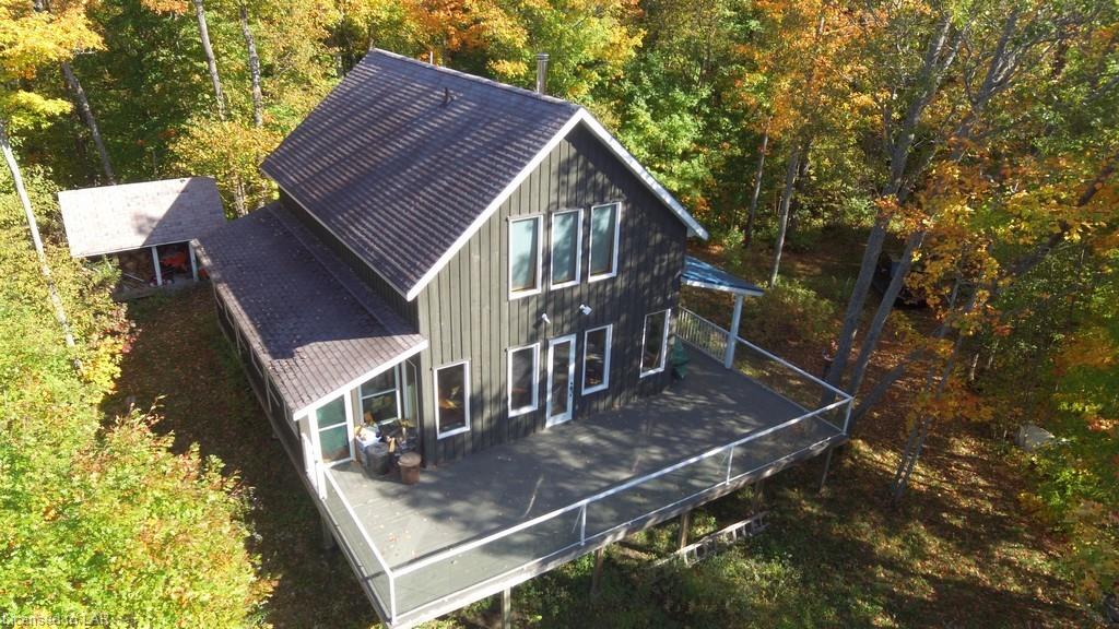 LEAFIELD Road, Haliburton Ontario, Canada