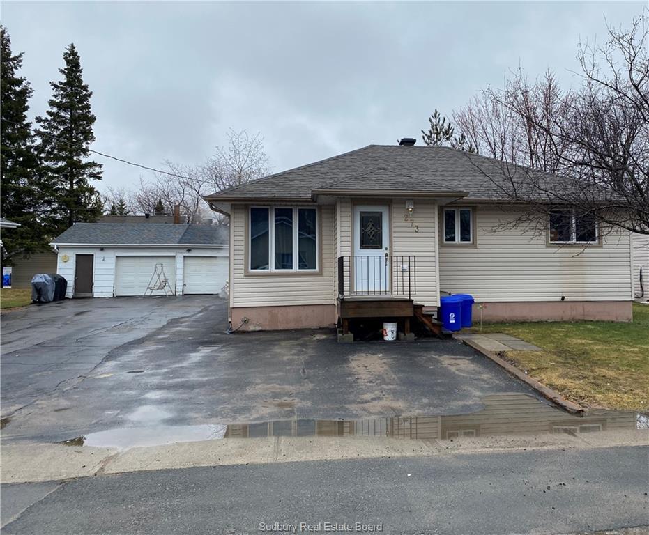 273 Eleventh, Lively Ontario, Canada