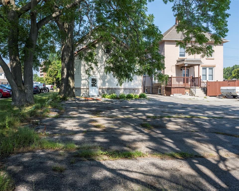 484 CHRISTINA Street North, Sarnia, Ontario, Canada