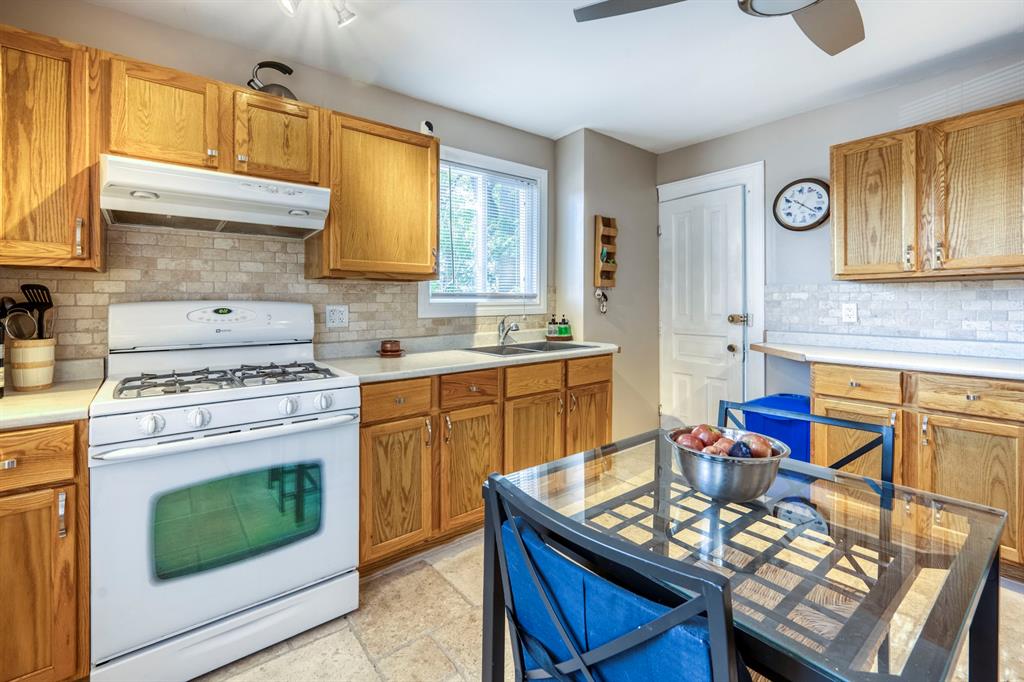 484 CHRISTINA Street North, Sarnia, Ontario, Canada