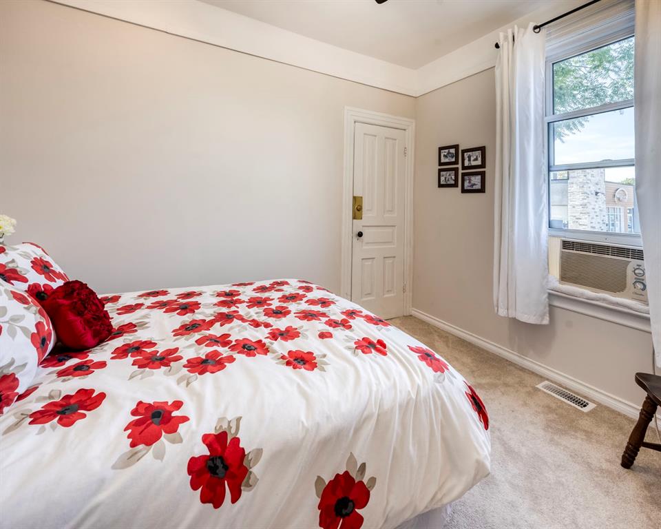 484 CHRISTINA Street North, Sarnia, Ontario, Canada