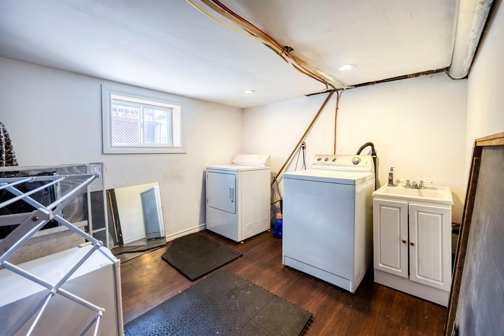 484 CHRISTINA Street North, Sarnia, Ontario, Canada