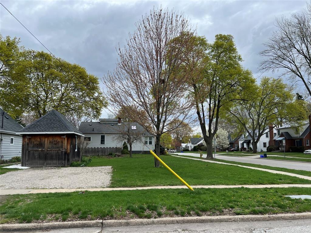 260 MACKENZIE Street, Sarnia, Ontario, Canada photo 2