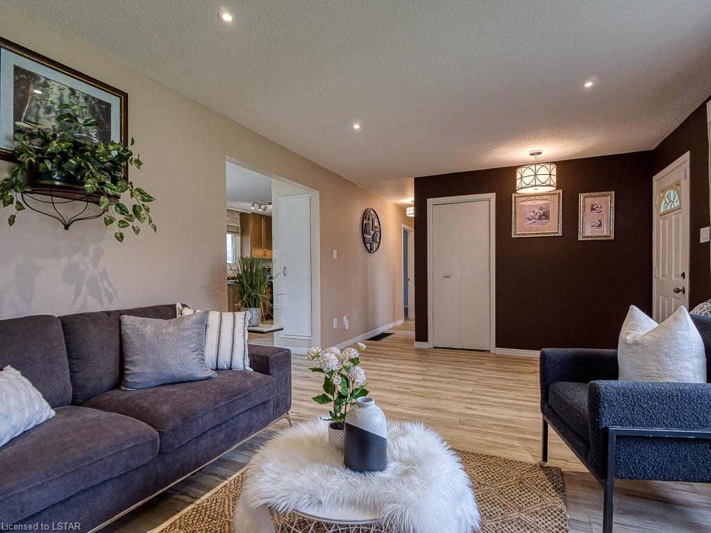 451 PARKINSON Road, Woodstock, Ontario, Canada