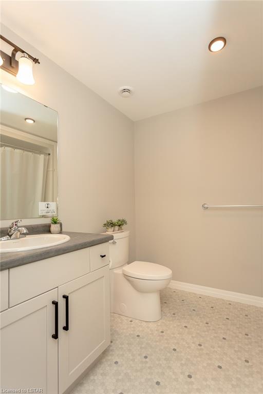 56 FOXTAIL Lane, St. Thomas, Ontario, Canada